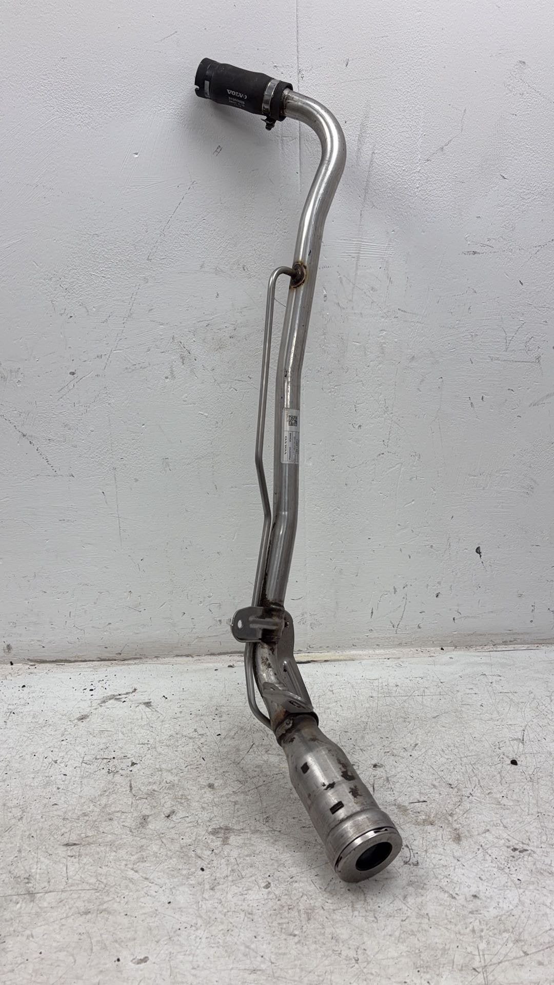 2017 - 2026 Volvo V60 II 225 Estate FUEL FILLER NECK/PIPE 33345867