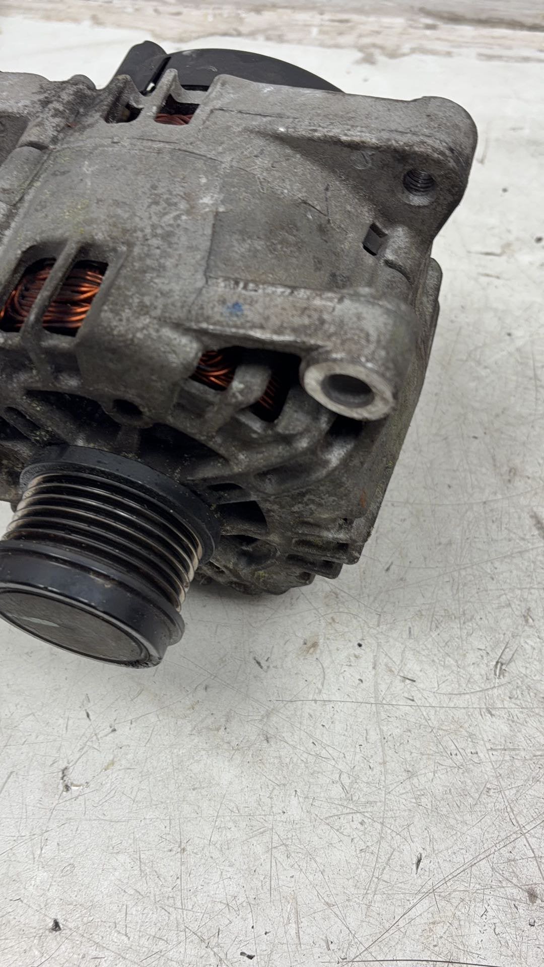 2013 - 2016 Volvo V40 III 525 Hatchback Alternator 30659390