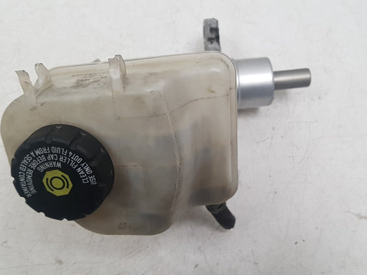 2005 - 2015 Saab 9-3  Estate Brake Master Cylinder 32067070