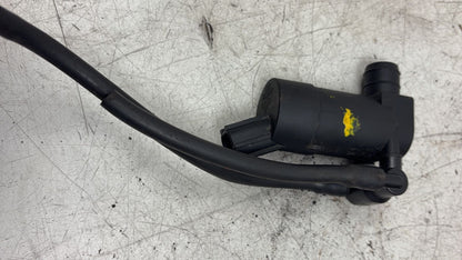 2004 - 2010 Volvo V50   Estate WASHER PUMP (WINDSCREEN)