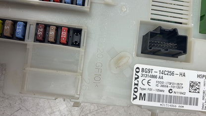 2010 Volvo XC70  Estate Engine Fuse Box 31314866