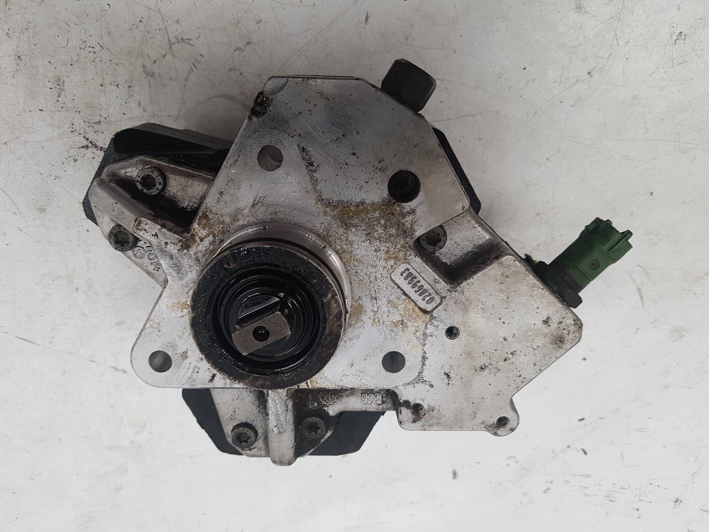 2007 - 2010 Volvo V50  Estate High Pressure Pump 0 445 010 111