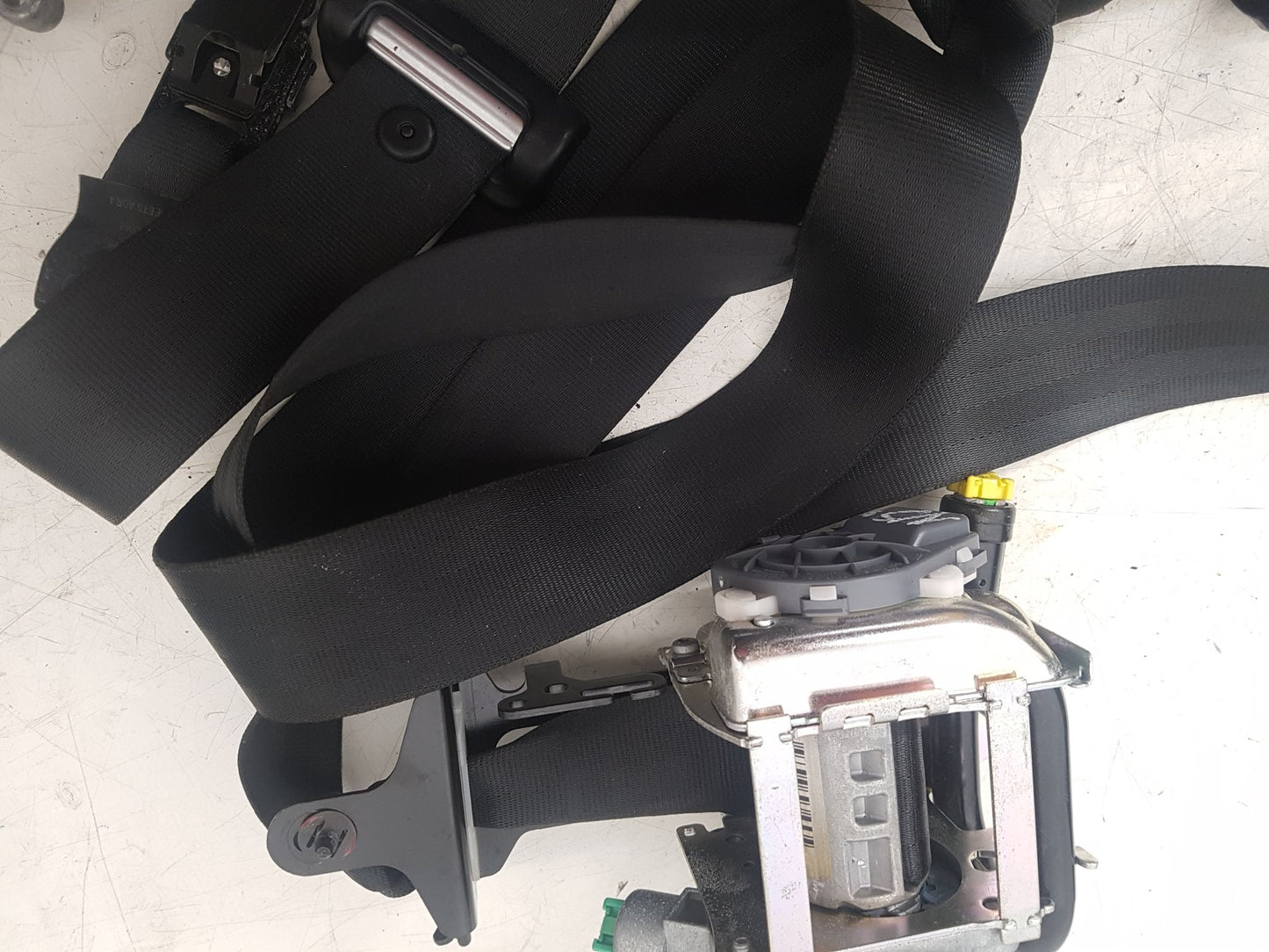 2011 - 2014 Volvo V60 I 155 Estate Left Front Seat Belt 39818841