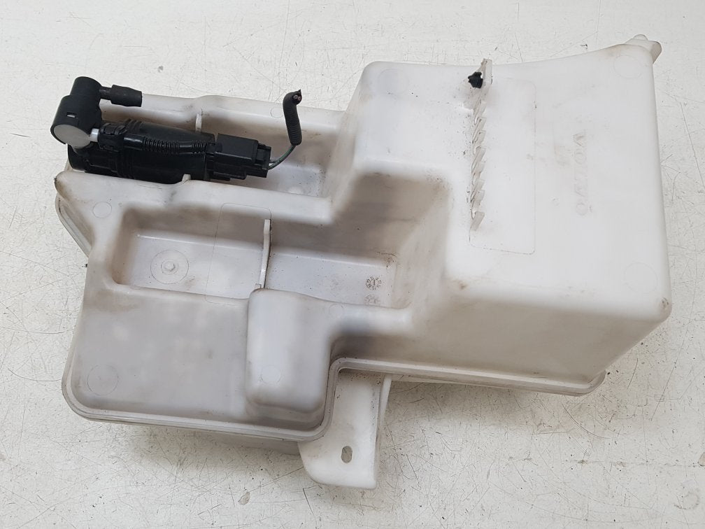 2012 - 2017 Volvo V40  Hatchback WASHER BOTTLE & MOTOR 31276094