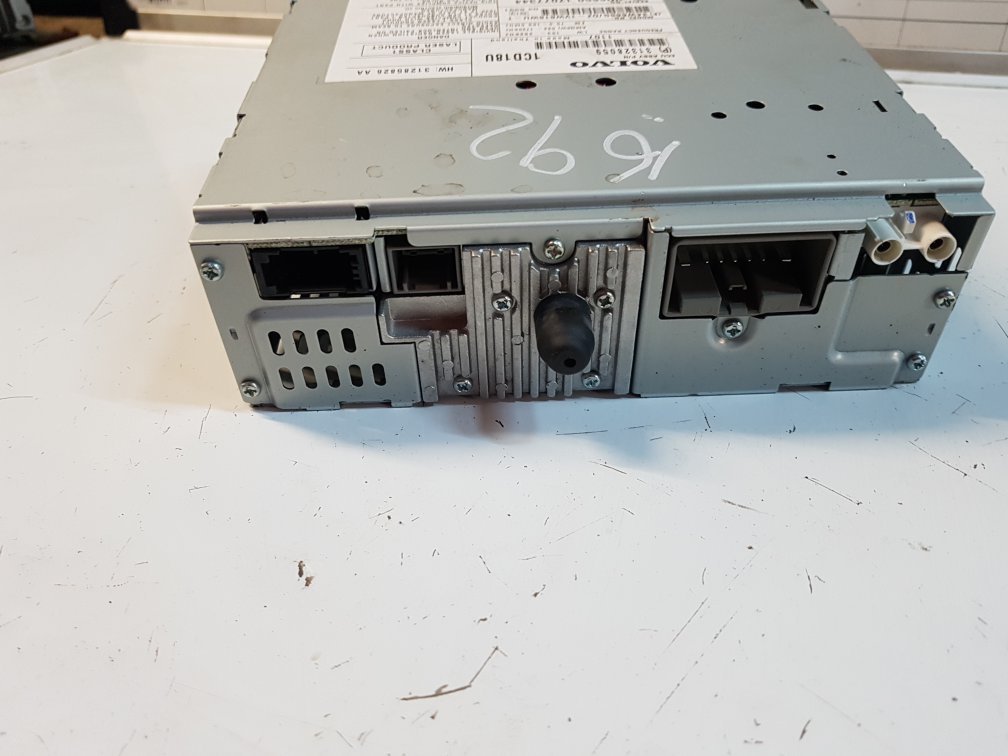 2009 - 2012 Volvo V50   Estate RADIO AND CD PLAYER 31328059