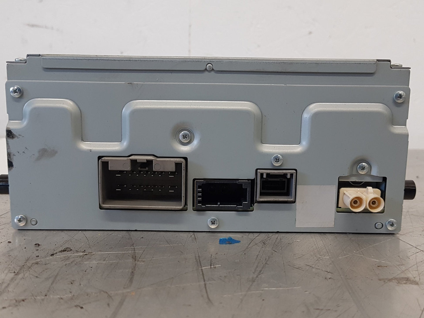 2012 - 2019 Volvo V40  Hatchback CD Player 31357223
