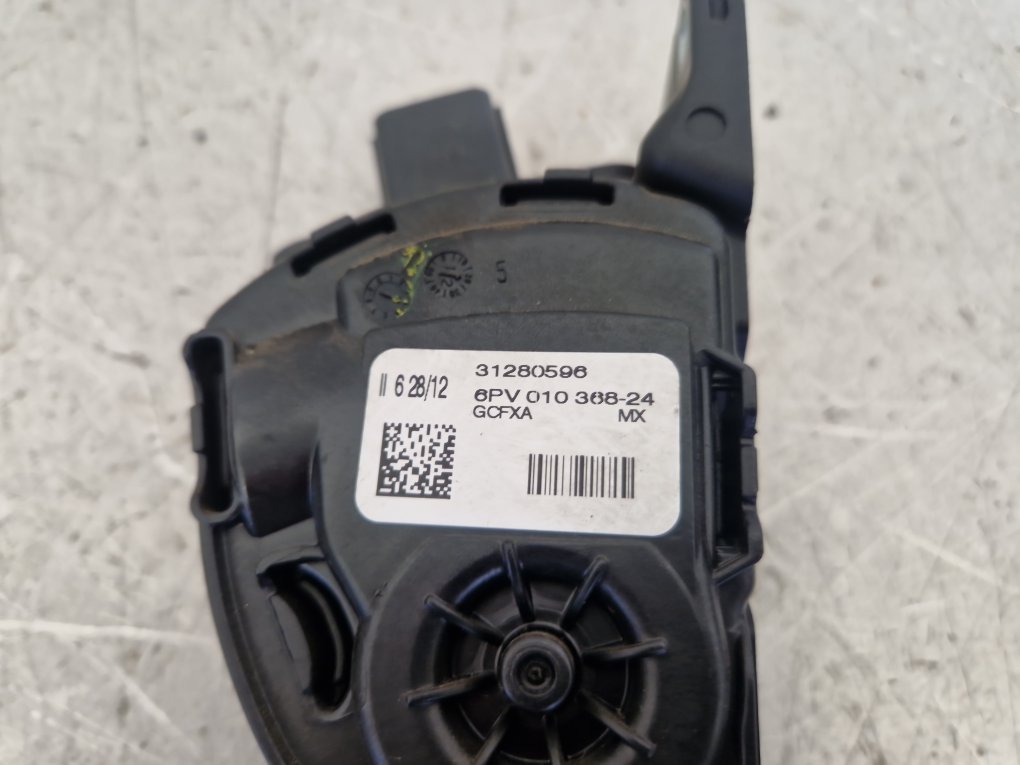 2013 - 2019 Volvo V40 III 525 Hatchback Accelerator Pedal 31280596