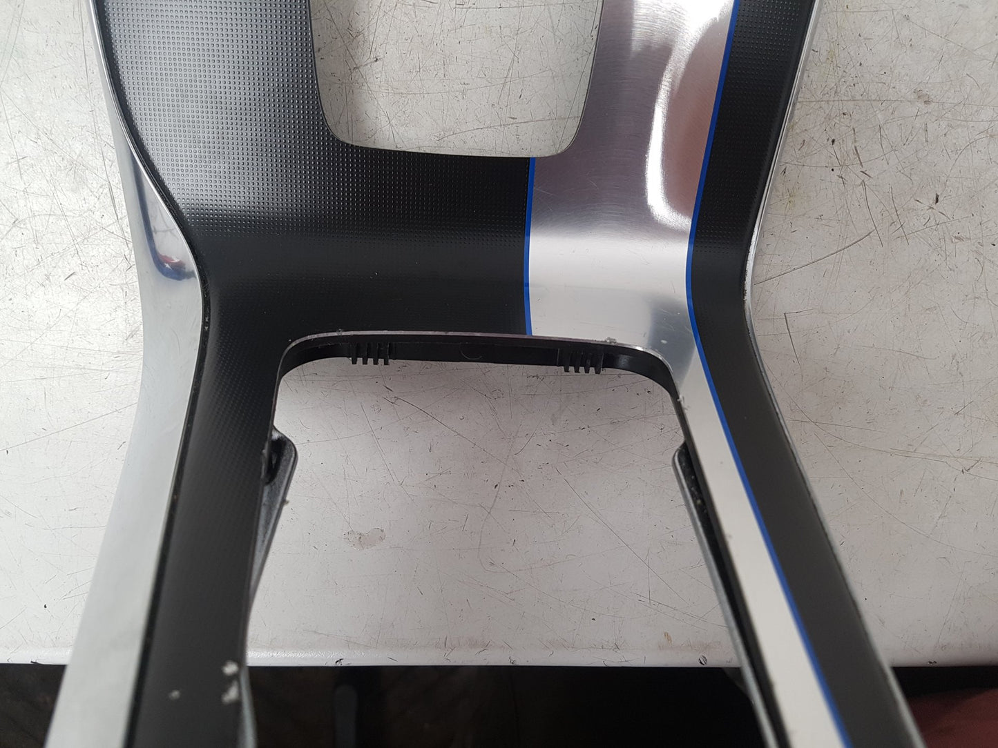 2012 - 2019 Volvo V40  Hatchback Centre Console 31348296