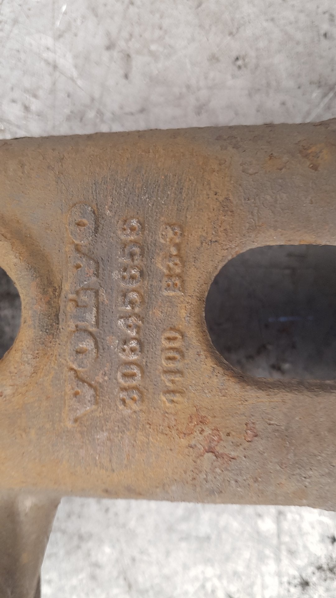2006 - 2009 Volvo S60  Saloon Right Rear Trailing Arm 30645656