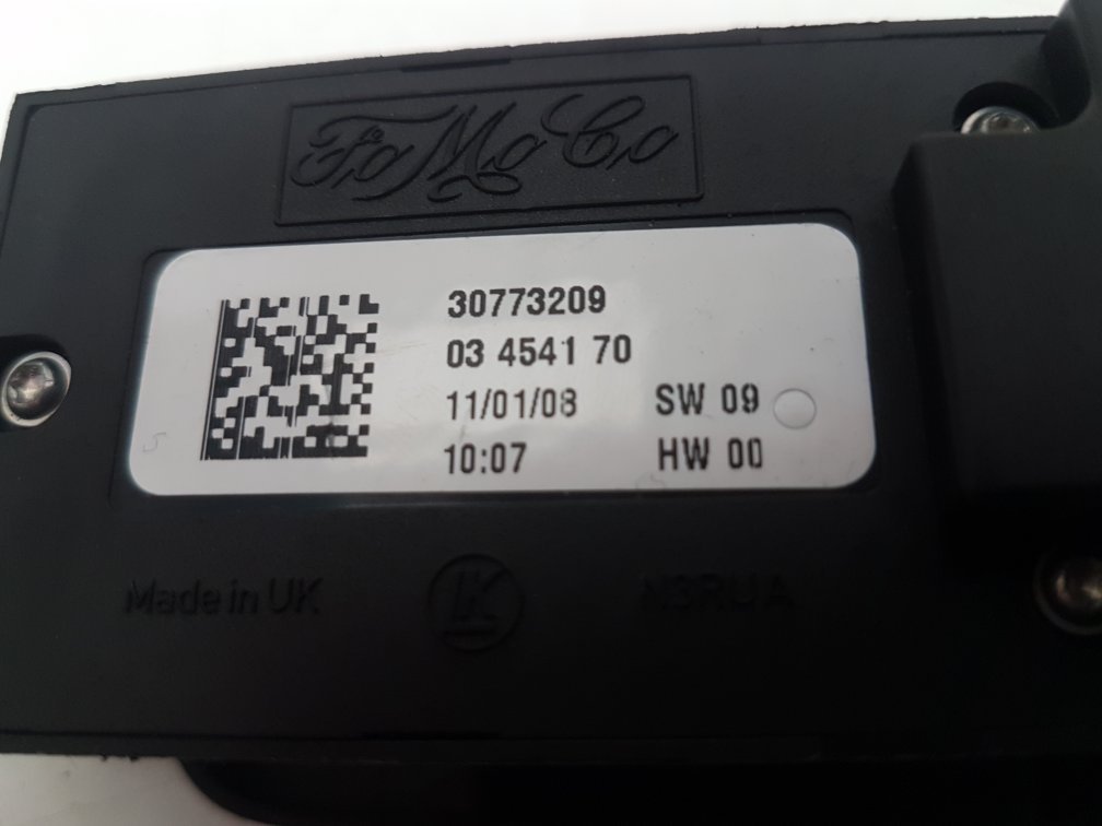 2006 - 2009 Volvo C30  Hatchback Right Front Window Switch 8663815