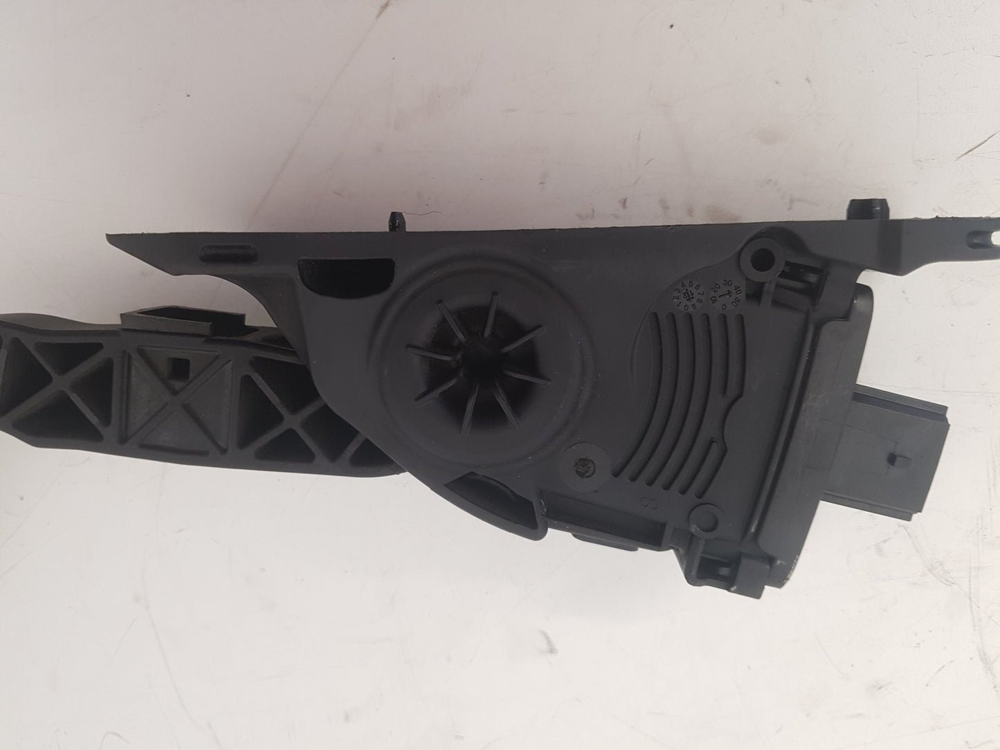 2013 Volvo V40  Hatchback Accelerator Pedal 31280596