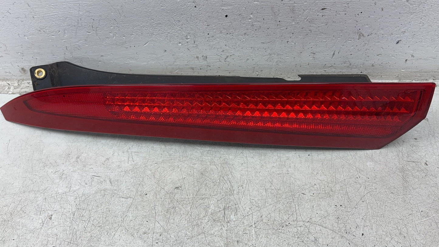 2007 - 2014 Volvo XC90  Estate PASSENGER REAR REFLECTOR 30698141