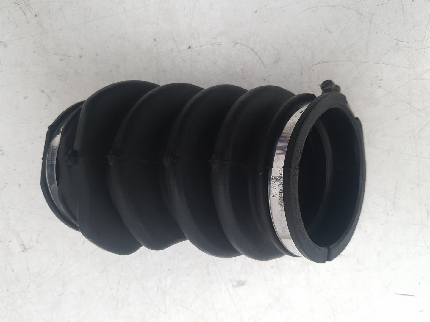 2013 - 2019 Volvo V40 III 525 Hatchback AIR INTAKE HOSE 10 591 39 S01