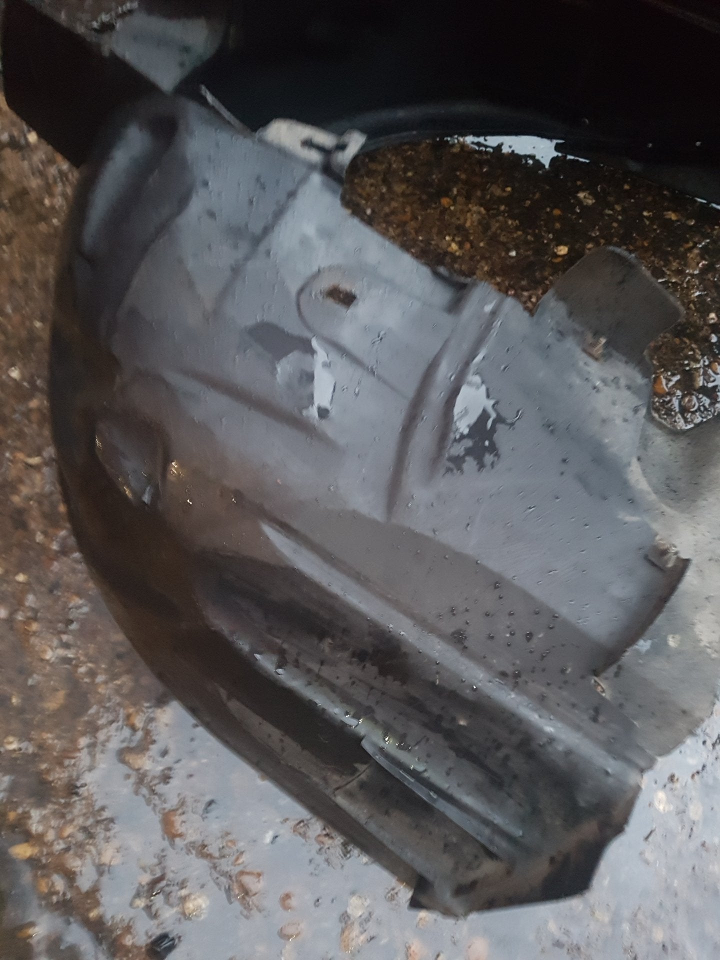 2008 - 2011 Volvo V70  Estate Right Front Guard Liner 31213651