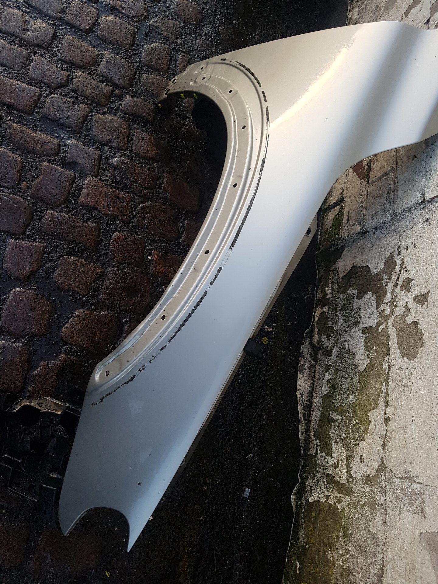 2008 - 2016 Volvo XC70 III 136 Estate Right Front Guard 31294003