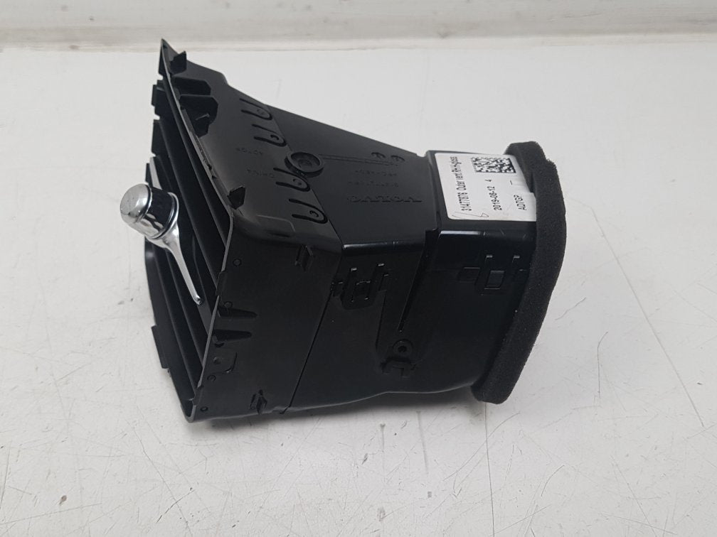 2019 - 2021 Volvo XC40 536 Estate Air Vent 31477876