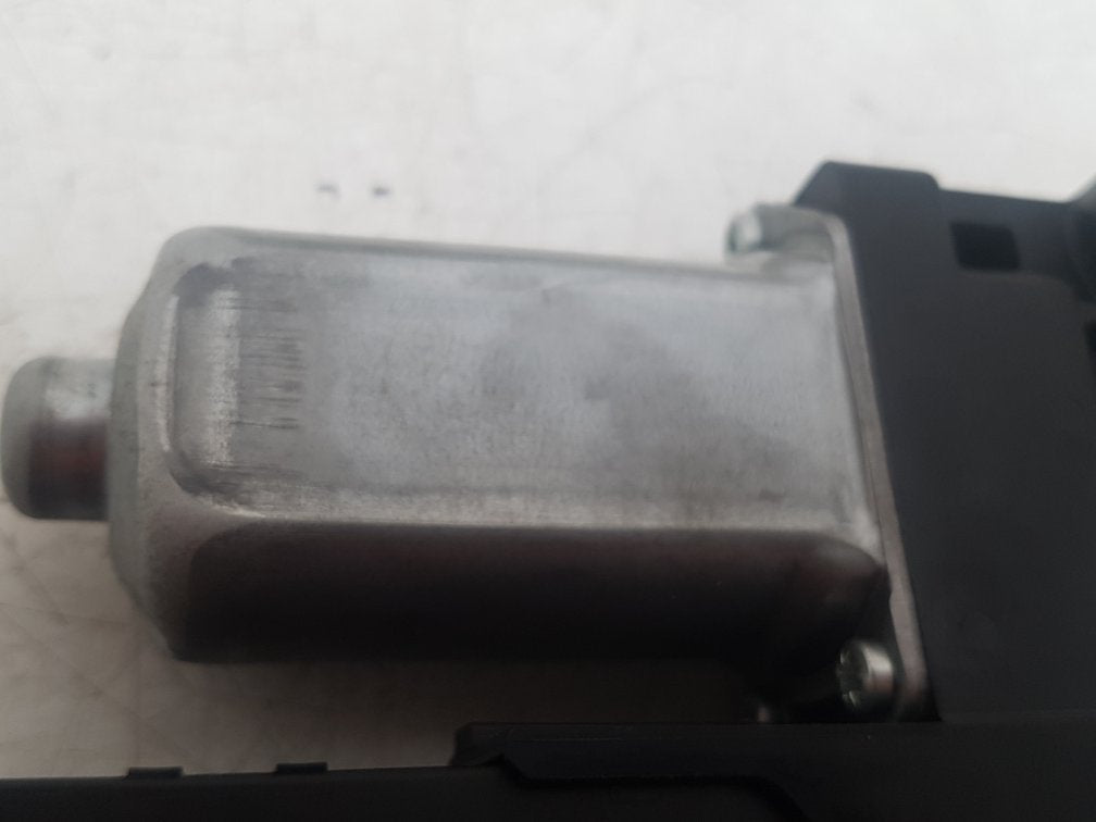 2005 - 2012 Volvo S40  Saloon WINDOW REG MOTOR (DRIVERS SIDE FRONT) 31264784AA