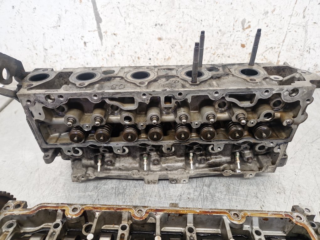 2010 Volvo S40  Saloon CYLINDER HEAD BARE DIESEL 36001473