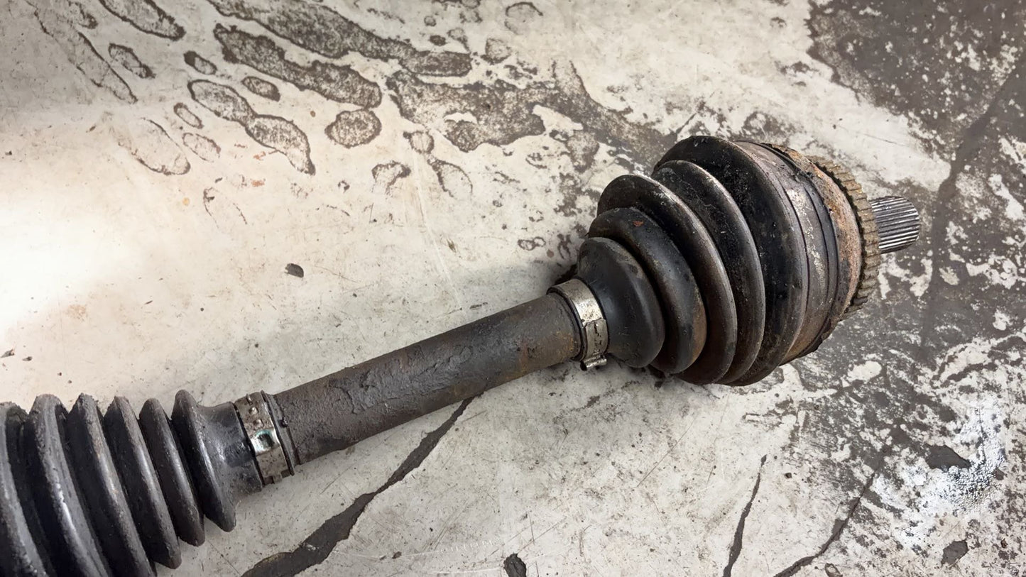 2004 - 2007 Volvo XC70  Estate Right Front Drive Axle 30783110