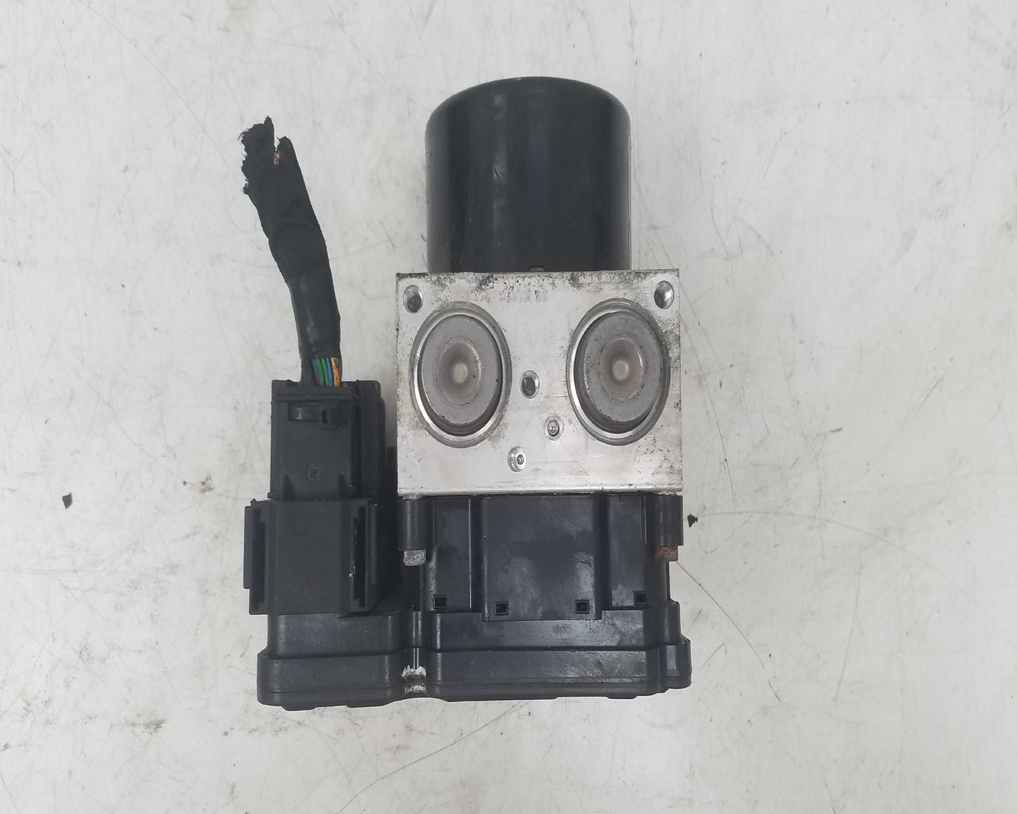 2006 - 2011 Volvo S80  Saloon ABS Pump 30681619