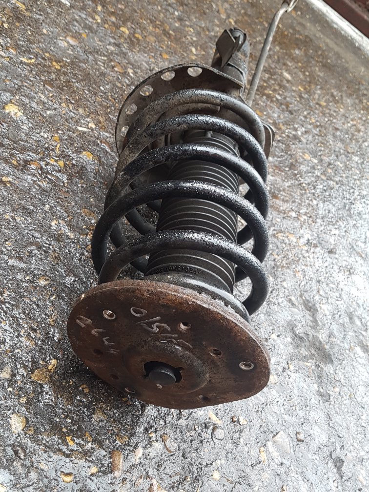 2013 - 2015 Volvo XC60  Estate Left Front Shock Absorber 31340476