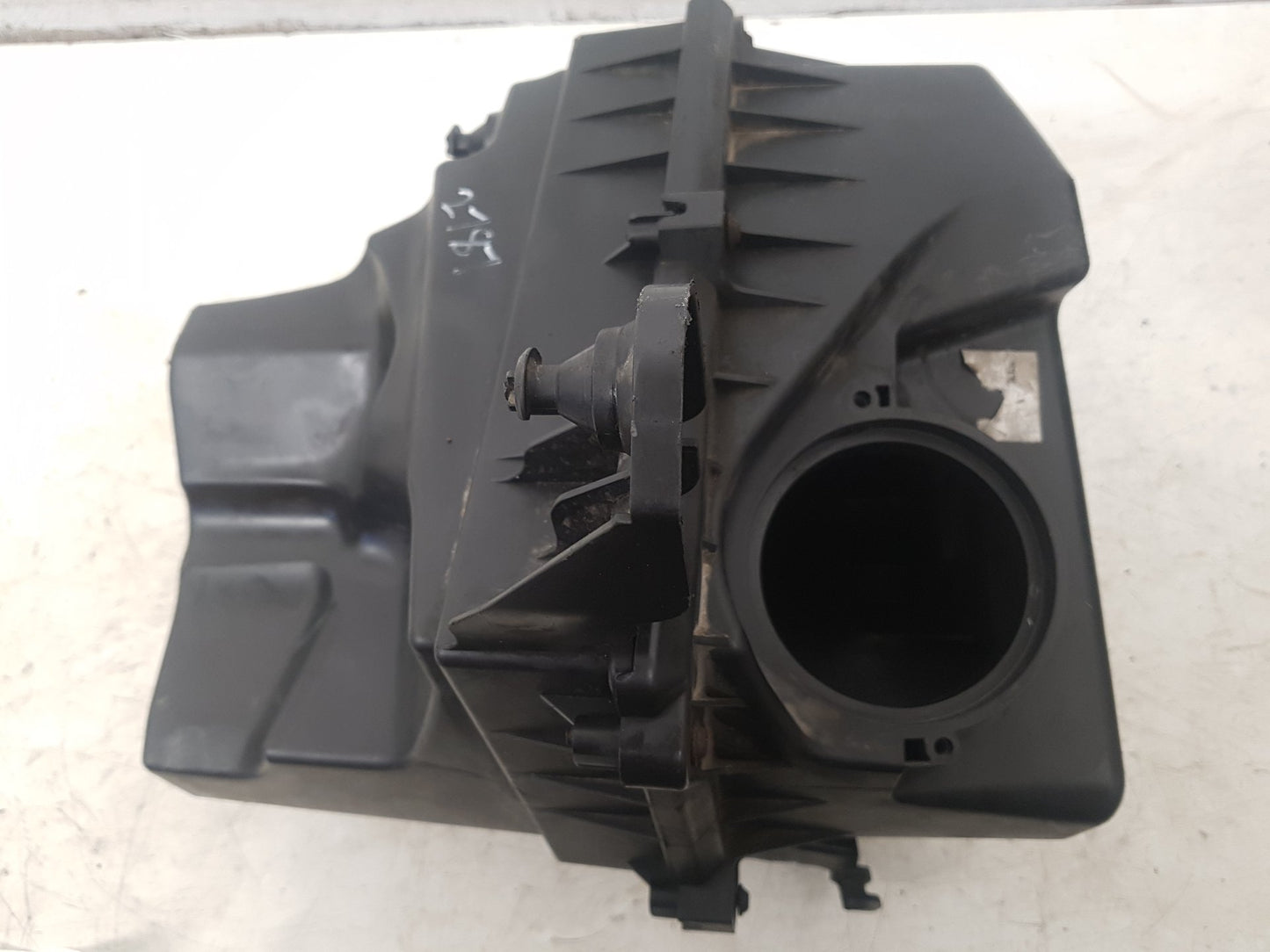2004 - 2010 Volvo V50   Estate Air Filter Box 30647748