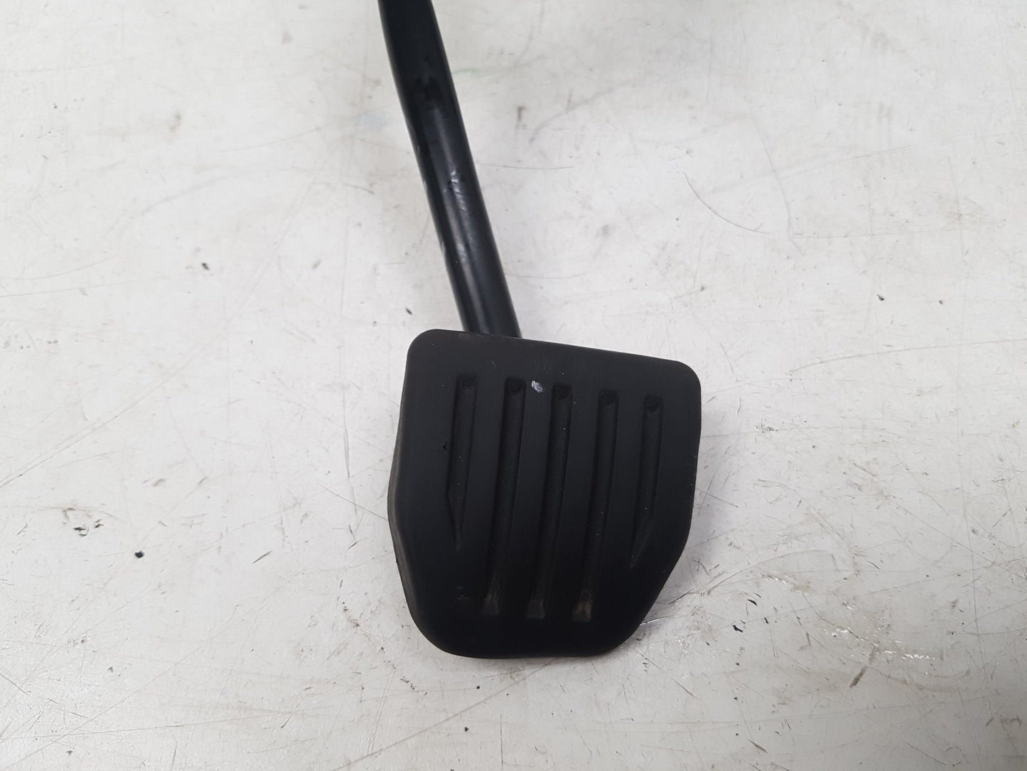 2013 - 2015 Volvo V60  Estate Clutch Pedal 31341421
