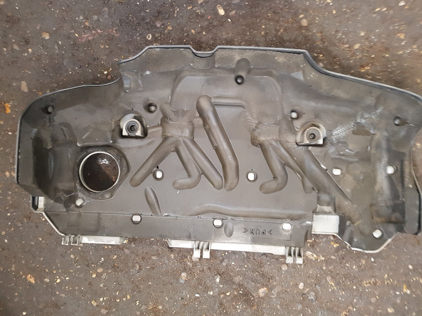 2000 - 2007 Volvo XC70  Estate Engine Cover 30757158