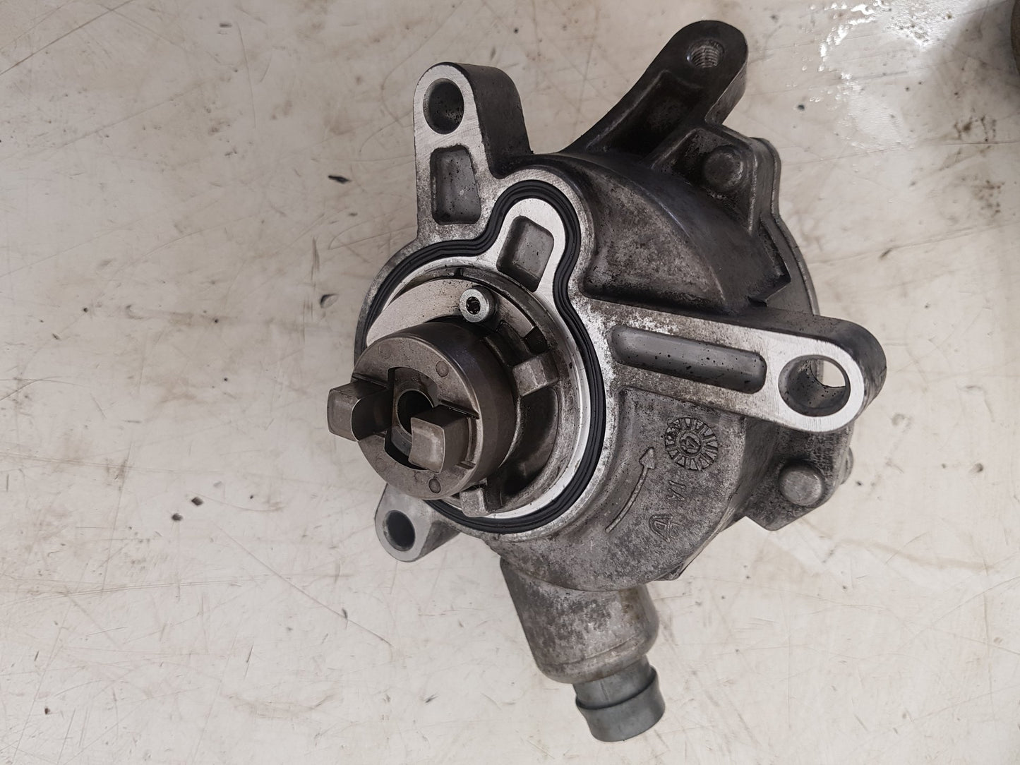 2002 - 2006 Volvo XC90  Estate VOLVO BRAKE VACUUM PUMP 08699237