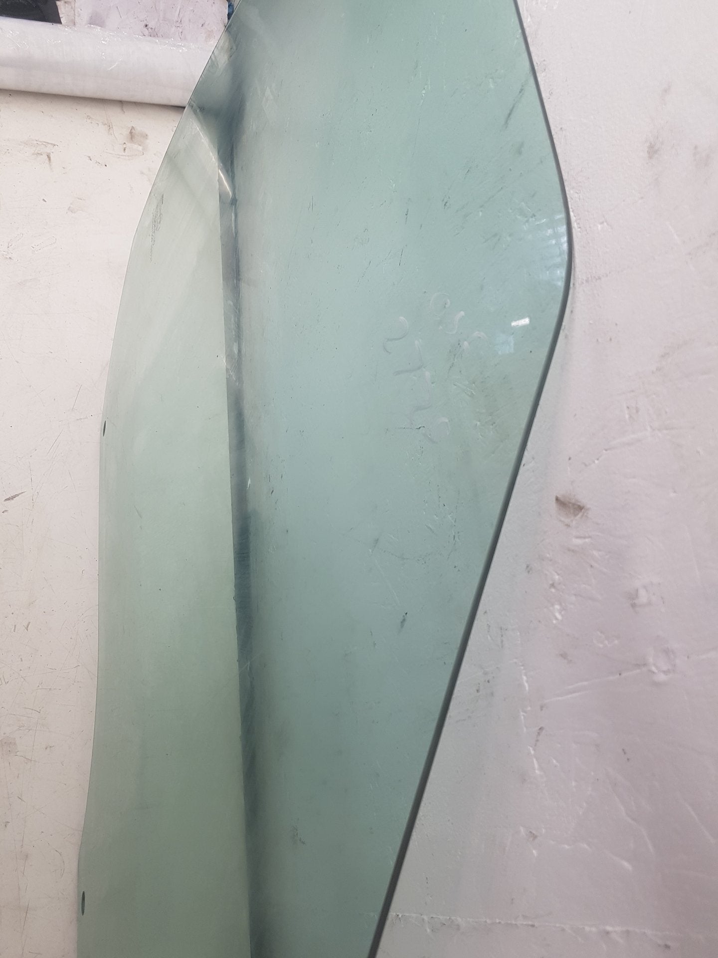 2010 - 2012 Saab 9-5  Saloon Right Front Door Window
