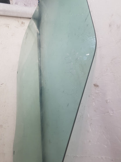 2010 - 2012 Saab 9-5  Saloon Right Front Door Window