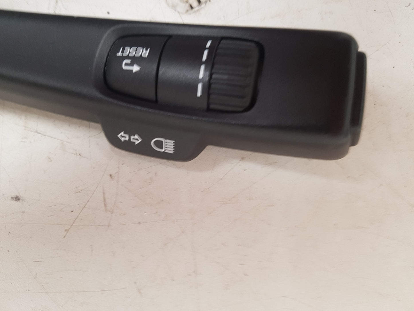 2012 - 2019 Volvo V40  Hatchback Indicator Stalk 31394001