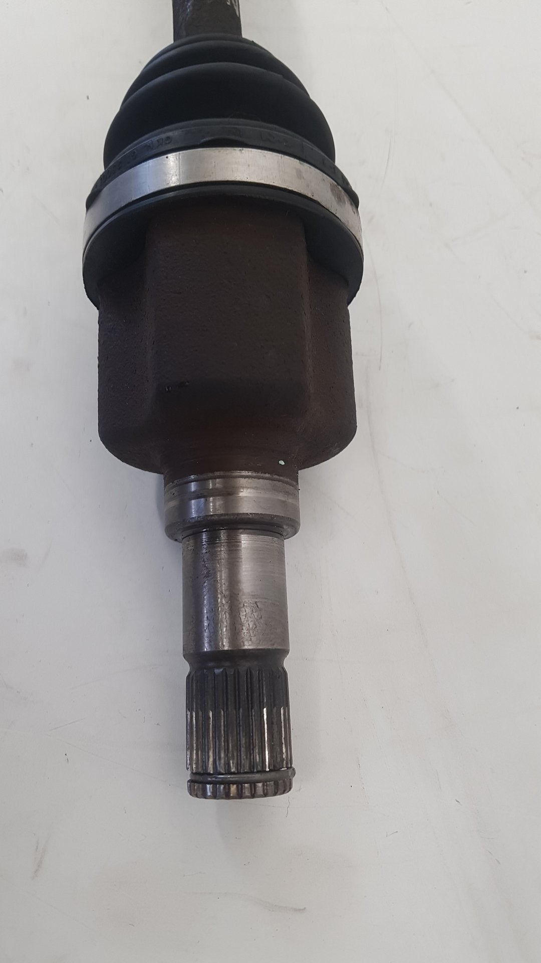 2005 Volvo V50  Estate DRIVESHAFT - PASSENGER FRONT (MANUAL) (ABS) 30741287