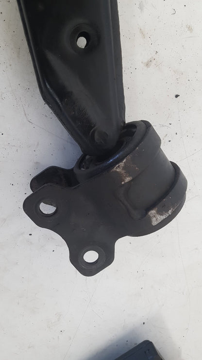 2004 - 2010 Volvo V50   Estate WISHBONE (FRONT PASSENGER SIDE) 31277463
