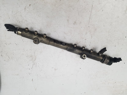 2004 - 2007 Volvo XC70  Estate Injection Rail 0445215023