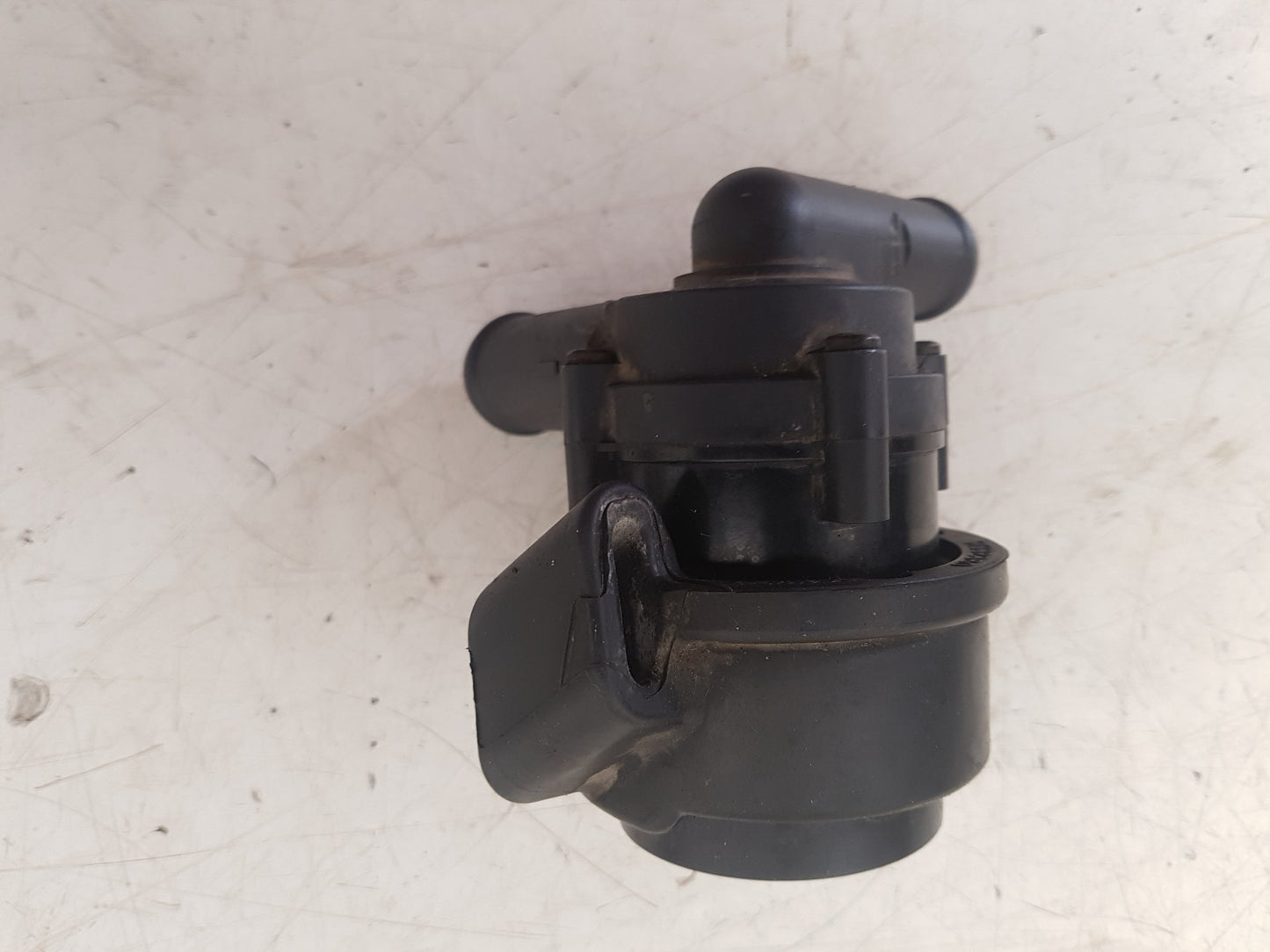 2013 - 2015 Volvo V60  Estate AUXILLARY WATER PUMP 31332380