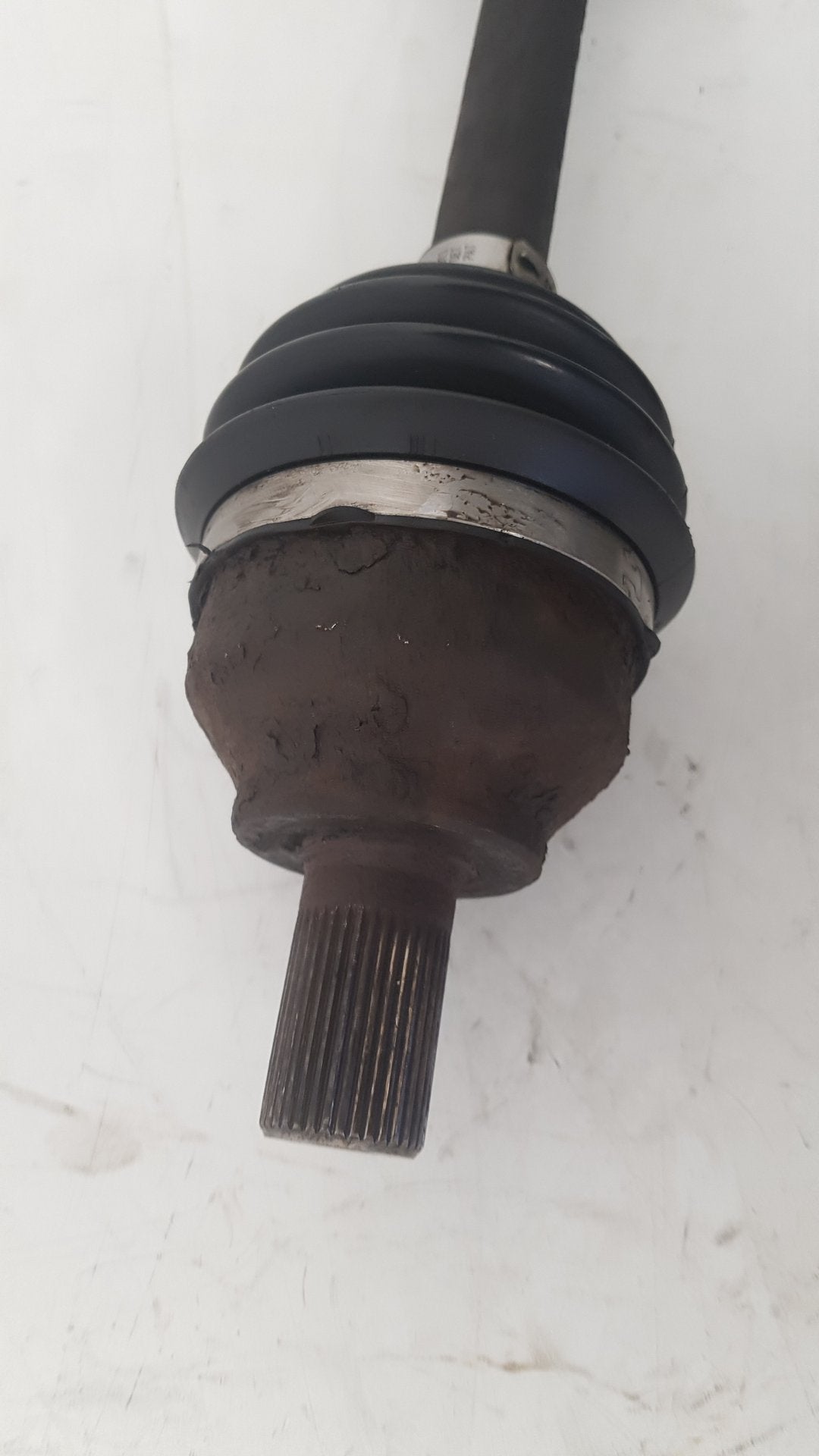 2005 Volvo V50  Estate DRIVESHAFT - PASSENGER FRONT (MANUAL) (ABS) 30741287