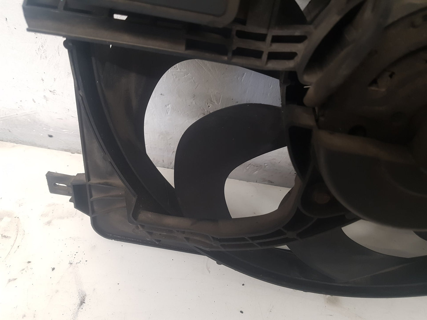 2012 - 2016 Volvo V40 Cross Country  Hatchback RADIATOR FAN & COWLING (A/C CAR) 32137338