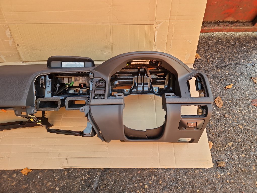 2009 - 2015 Volvo XC60  Estate Dash Assembly