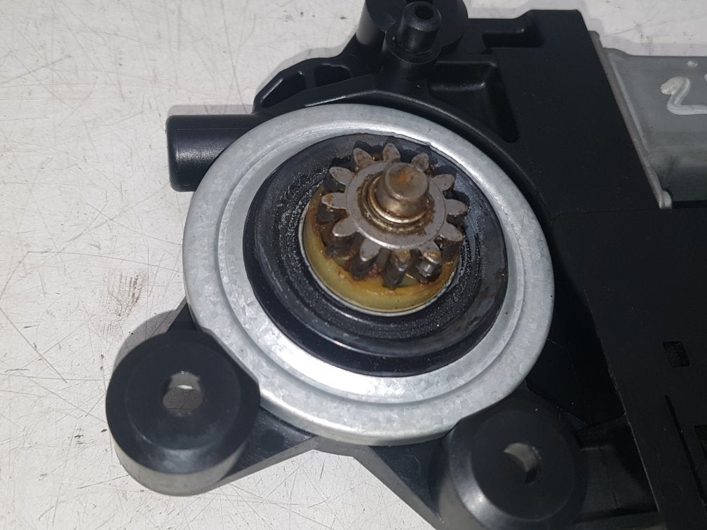 2007 - 2012 Volvo S40  Saloon WINDOW REG MOTOR (PASSENGER SIDE FRONT) 30798106AB
