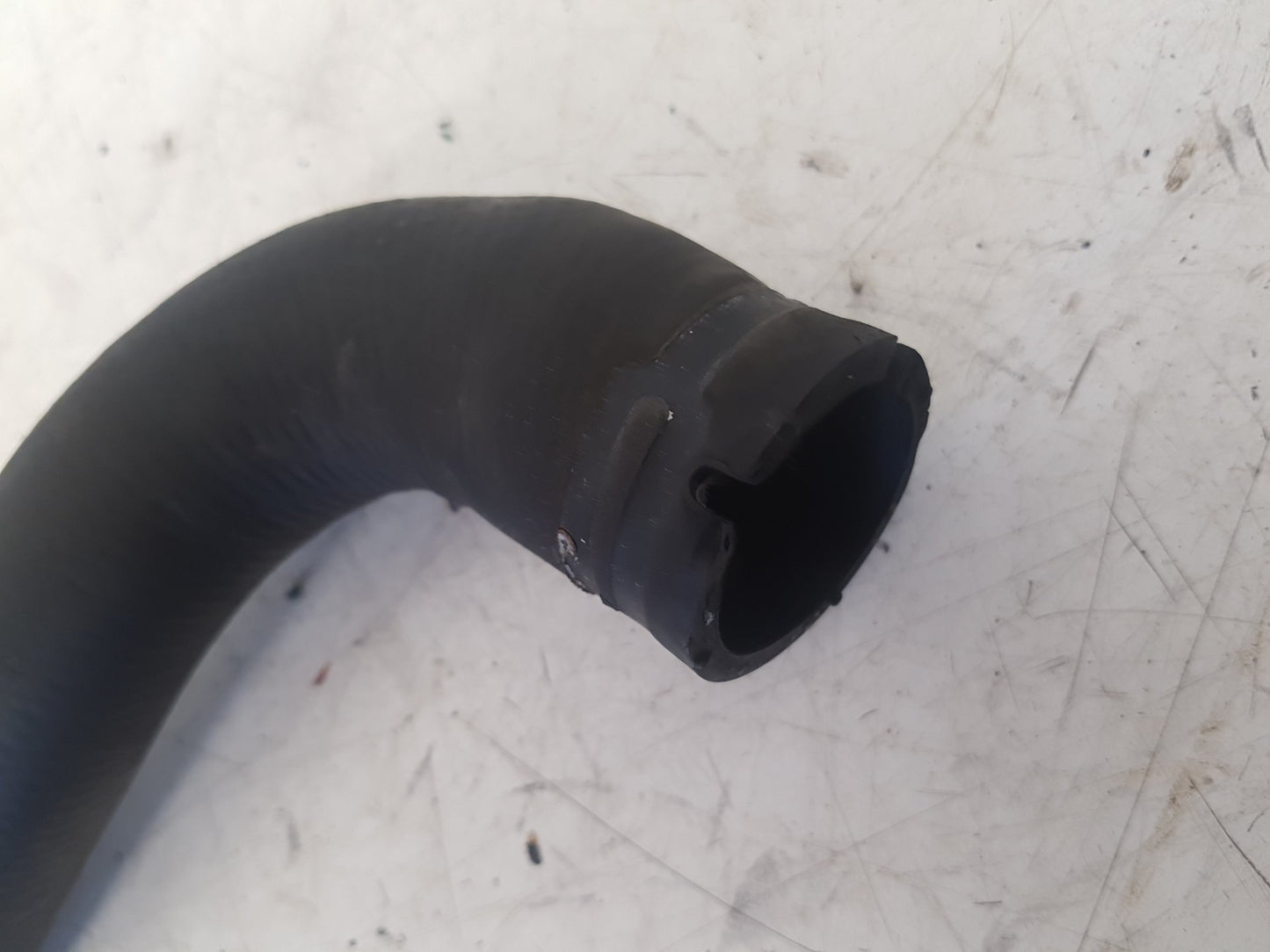 2006 - 2012 Volvo C30  Hatchback RADIATOR HOSE 3M5H8260CH