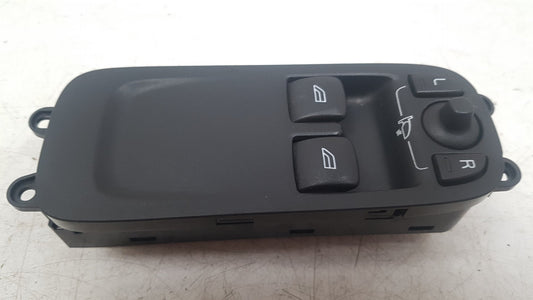 2006 - 2013 Volvo C30  Hatchback Right Front Window Switch 31264926