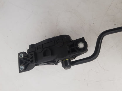 2000 - 2004 Volvo V40  Estate Accelerator Pedal 30865643