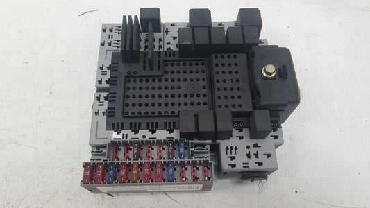2002 - 2005 Volvo S60  Saloon Interior Fuse Box 08696098