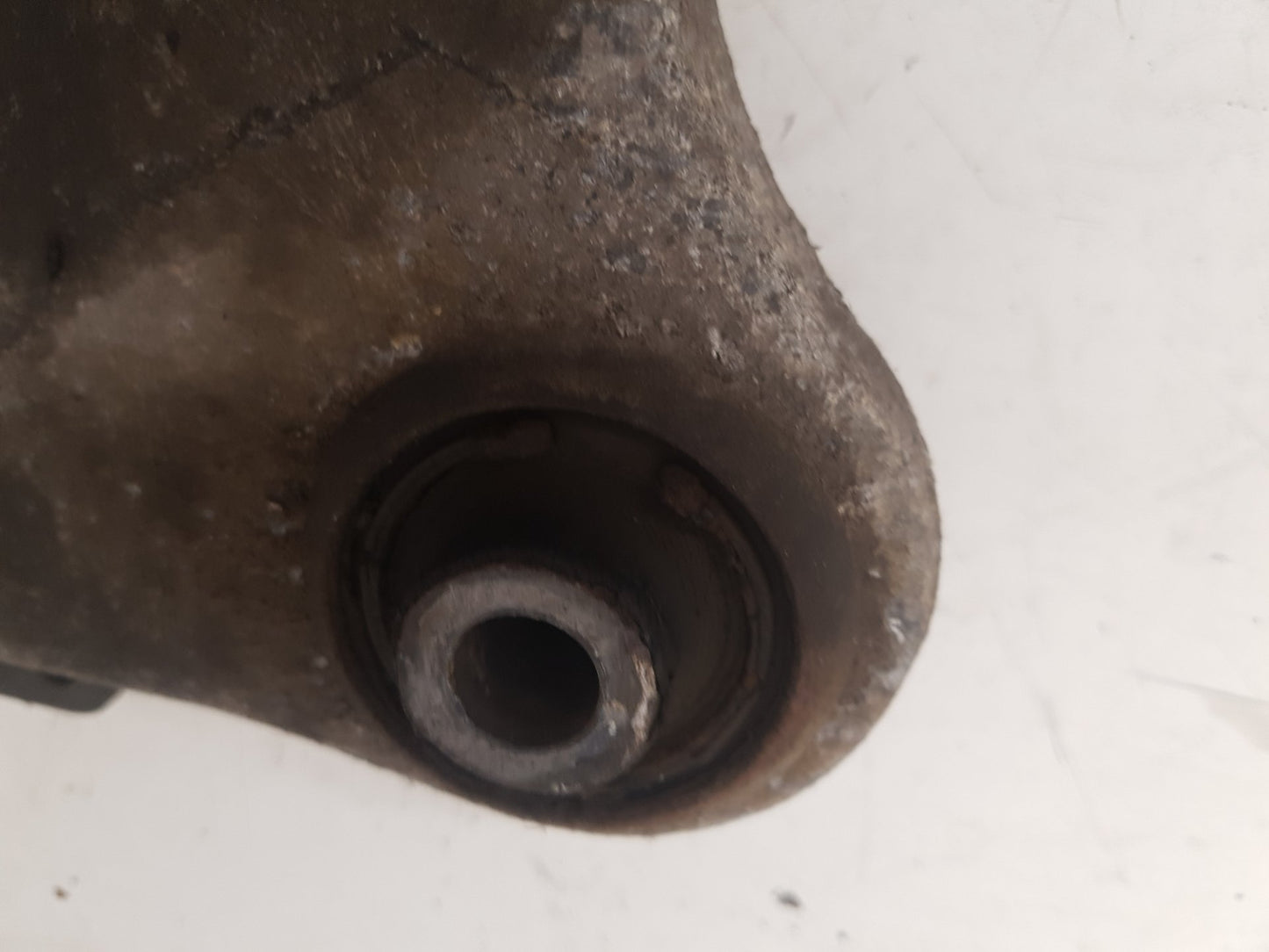 2012 Volvo S60  Saloon Right Front Lower Control Arm 31429321