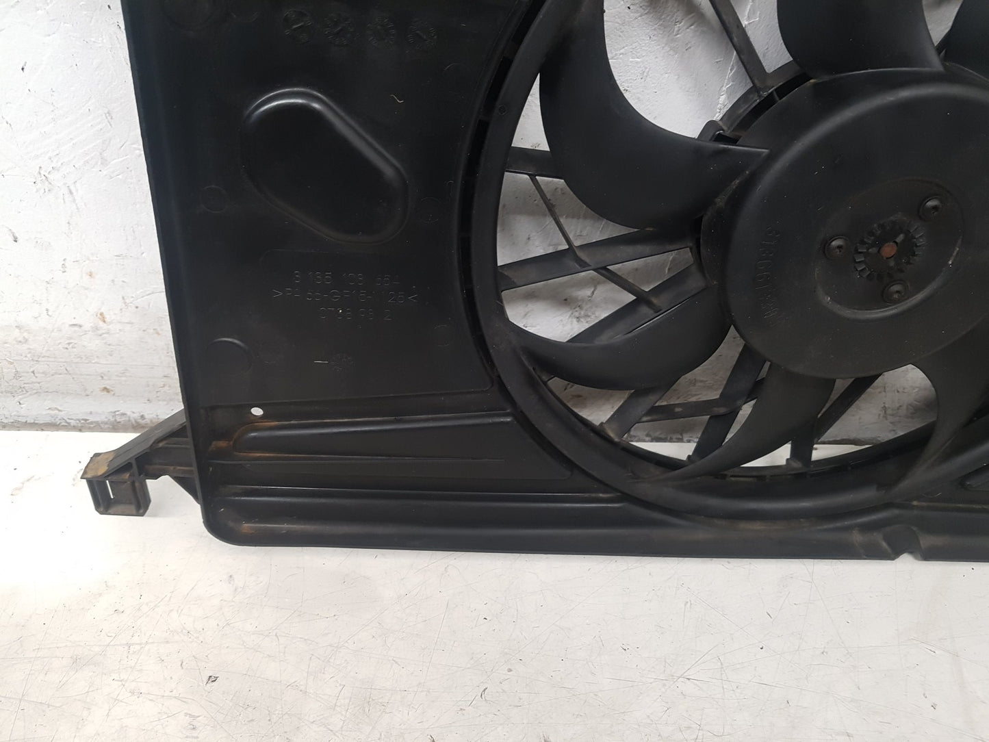 2004 - 2010 Volvo V50   Estate RADIATOR FAN & COWLING (A/C CAR) 3M5H-8C607-TA