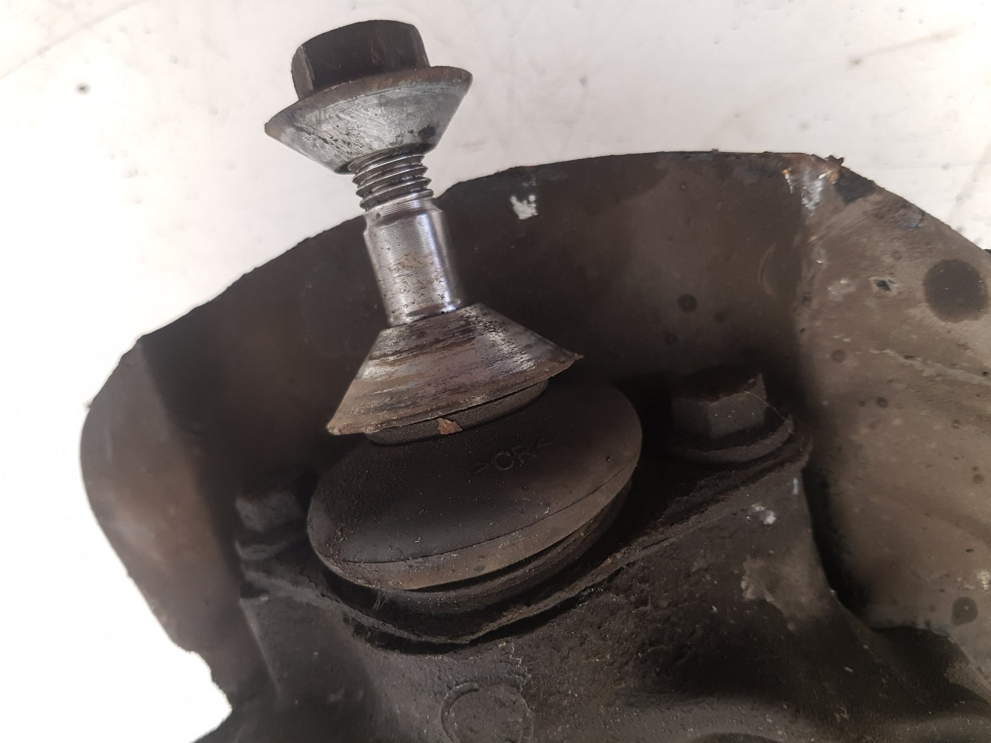 2005 Volvo S60  Saloon HUB (FRONT) LH 30714272