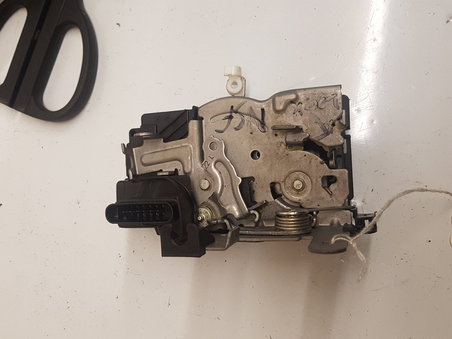 2013 - 2019 Volvo V40  Hatchback Left Front Central Locking Solenoid
