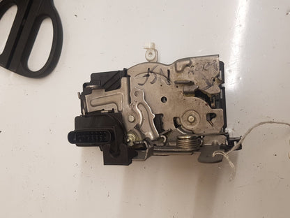 2013 - 2019 Volvo V40  Hatchback Left Front Central Locking Solenoid