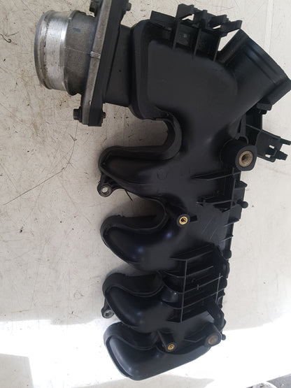 2008 - 2012 Volvo V50  Hatchback Intake Manifold 993390